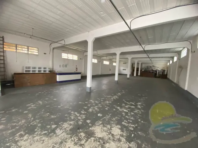 Barracão Comercial com 1.000 m², valor de R$2.950.000,00, no Centro de Guaratuba - PR