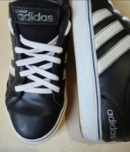 Tênis Adidas Original de Couro