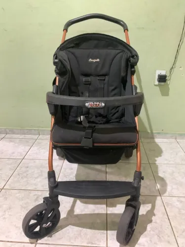 Carrinho e bebê confort