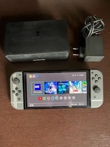 Nintendo Switch OLED Desbloqueado Edição Super Smash Bros + SD + Dock + Carregador
