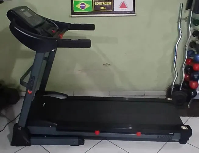 Ate 10x sem Juros - Esteira Elétrica Kikos KS2202i - C/ Inclinação Elétrica - 16 Km       