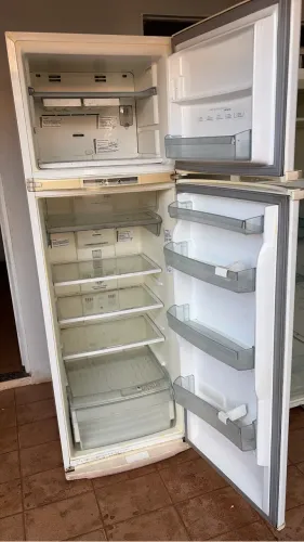 02 GELADEIRAS USADAS