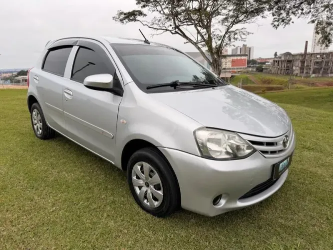 Toyota Etios 1.3 Flex 16V 5P Mec. 2017