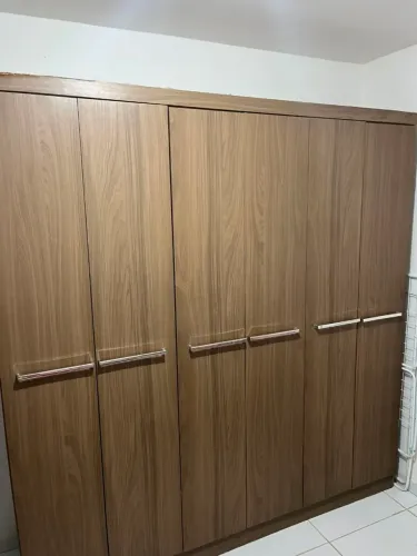 Guarda roupa 6 portas