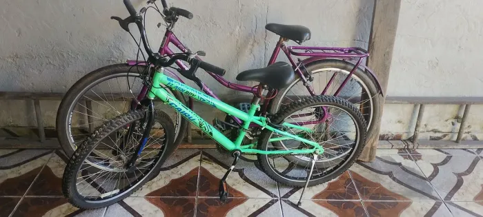 Vendo as duas por 800,00 reais