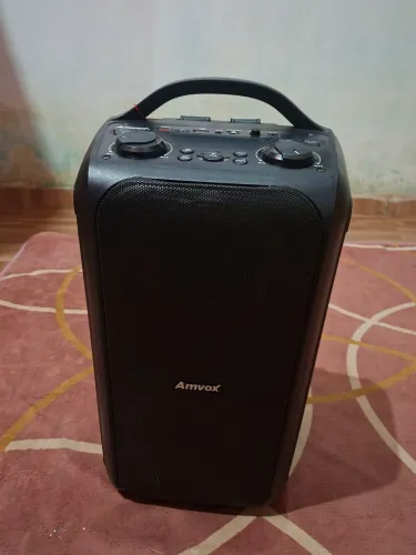 Caixa de som e Alexa com Tela