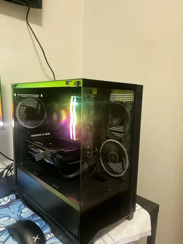 PC GAMER RX 6650xt 8GB - RYZEN 5 5600 - 16gb ram