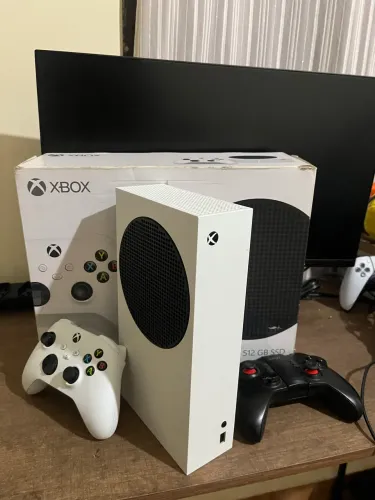 Xbox Series S + 2 controles