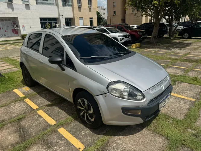 Fiat Punto Essence 1.6 Flex 16V 5P 2013