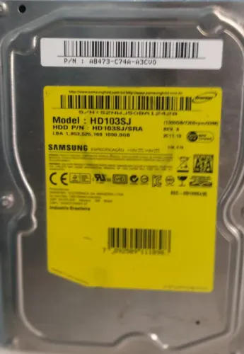 HD Samsung SpinPoint, modelo HD103SJ, com 1TB de capacidade.