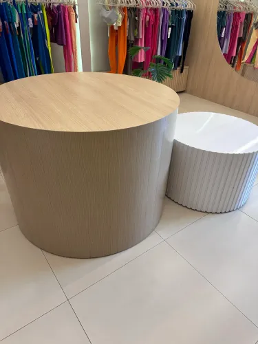 Móveis auxiliares para loja/closet/clinicas
