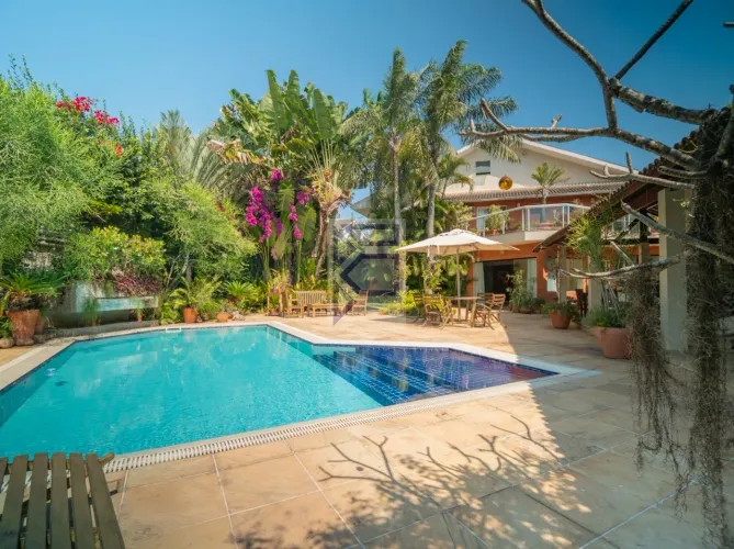 Casa de luxo em condomínio na Barra da Tijuca, Rio de Janeiro - 4 quartos, 3 suítes, 3 sal
