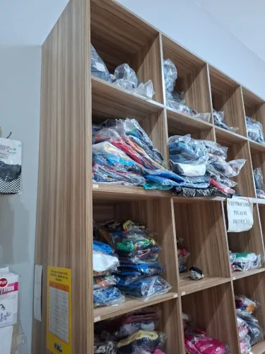 PRATELEIRA PARA LOJAS EM MDF