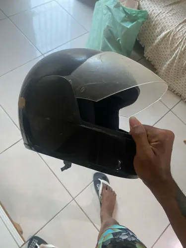 CAPACETE USADO