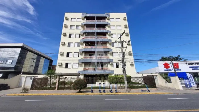 Apartamento no bairro América com 03 quartos semi mobiliados, cozinha com armários e 01 va