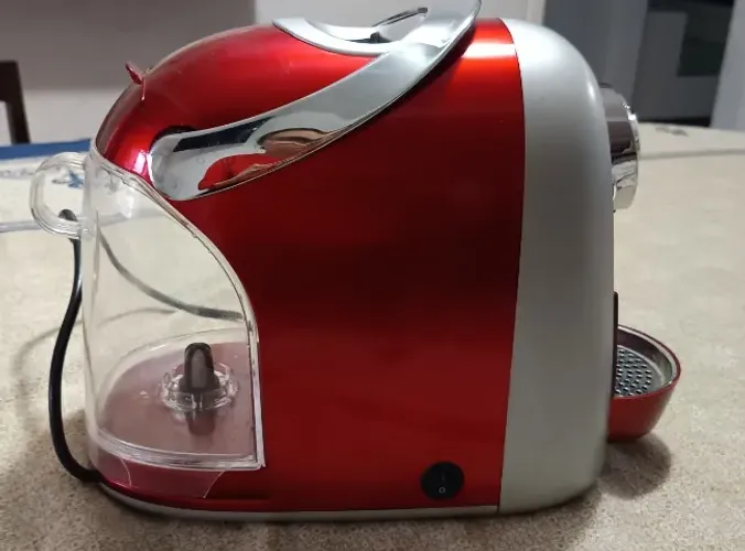 Cafeteira de cápsulas - SEM USO - Espresso 3 Corações - 220V