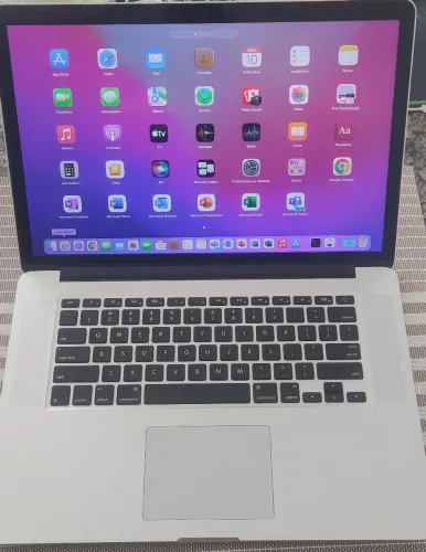 MacBook pro 15 i7