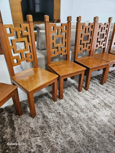 Conjunto de 06 cadeiras de jantar em madeira, design moderno  moderno 