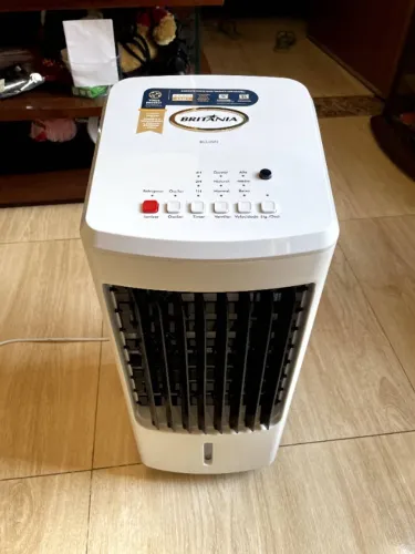 Climatizador de Ar Britânia BCL05FI 5 em 1 c/ Ionizador - 127V Seminovo
