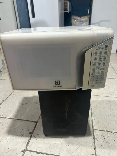 Microondas Electrolux 31L 127v