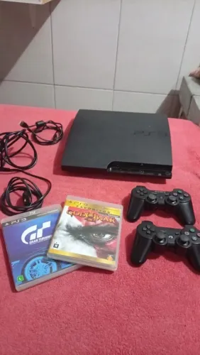 Ps3 slim desbloqueado, 232GB, todos os cabos originais 2 controles. OBS: troco por tv