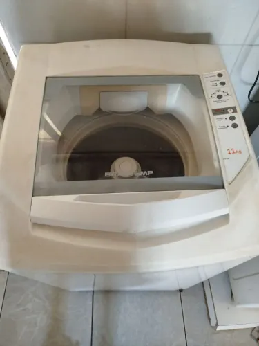 Maquina Brastemp dee lavar 11 kilos, funcionando tudo com detalhes de uso