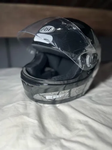 Capacete