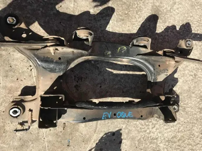 Agregado Traseiro (k8d25n201aa) Land Rover Evoque