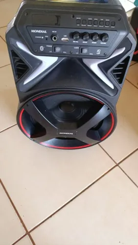 Vendo caixa de som <br>Vendo Caixa Amplificada MondialVendo Caixa Amplificada