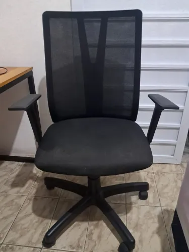 Cadeira para escritório. 