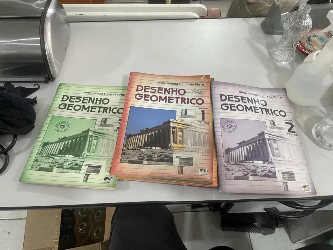 Lote Livro Desenho Geométrico
