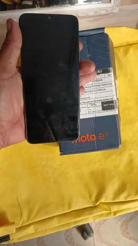 Celular moto e7 64gb 300