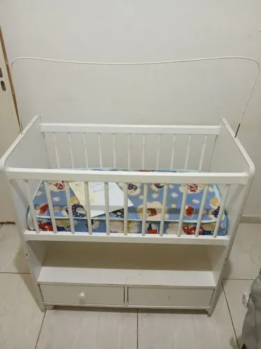 Vendo berço semi novo