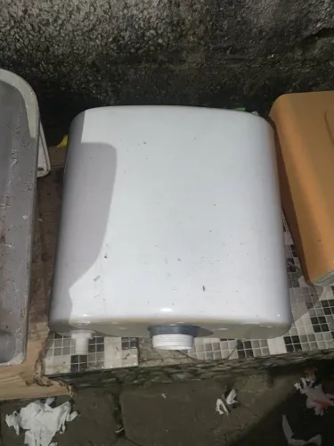 Vendo caixa de vaso sanitário