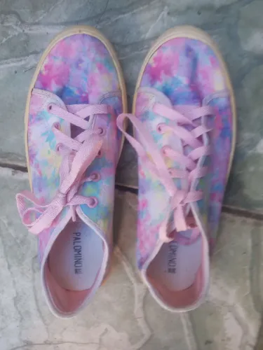 Vendo tenis. 35. Ou 36