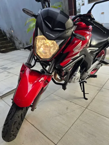 CB 250 Twister em Excelente estado de conservação!