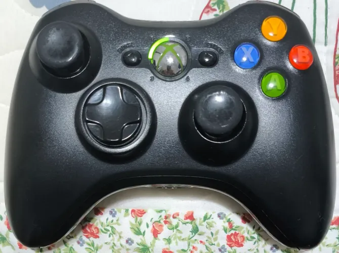 Controle de Xbox 360 original em excelente estado