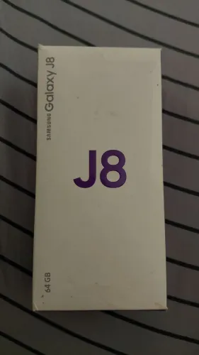 Vendo Sansung J8 Com NF