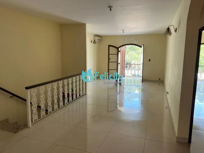Sala Comercial com 5 salas, 300m2 no Jardim Santo Elias