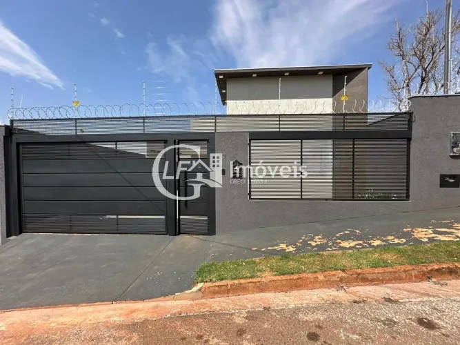 Casa à venda em Campo Grande-MS, no bairro Água Limpa Park, com 3 quartos, 1 suíte e 162m²