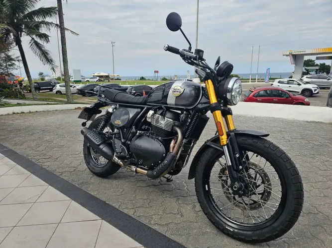 INTERCEPTOR BEAR 650 APENAS 50KMS OPORTUNIDADE 