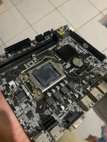Placa-mãe LGA 1151 DDR4 - Intel (HDMI / USB 3.0)
