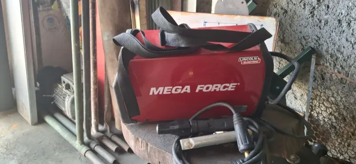 Máquina de solda mega force 205ID 