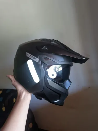 Capacete