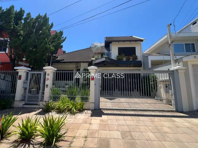 Casa de alto padrão com 3 dormitórios sendo 2 suítes - Bairro Centro, Canoas/ RS