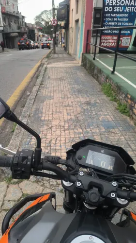 Moto zerada 6.500 mil km troco por carro e voltou a diferença km baixo