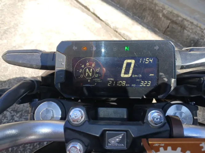 Moto cb300f 
