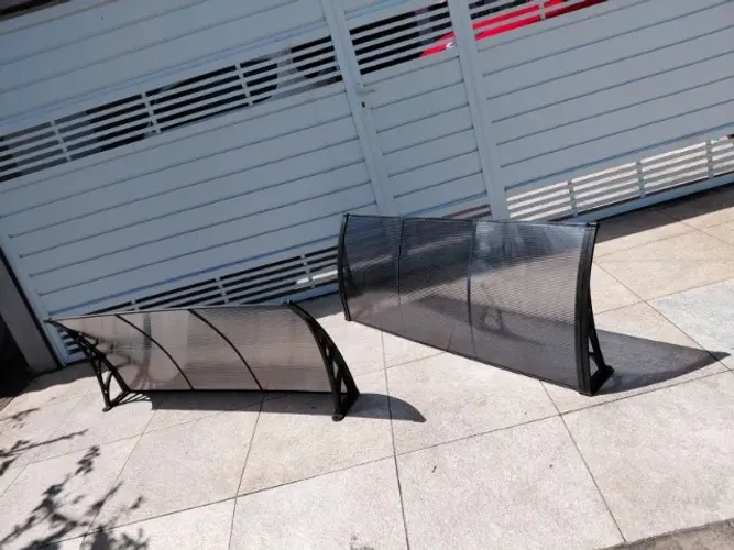 Toldo de policarbonato