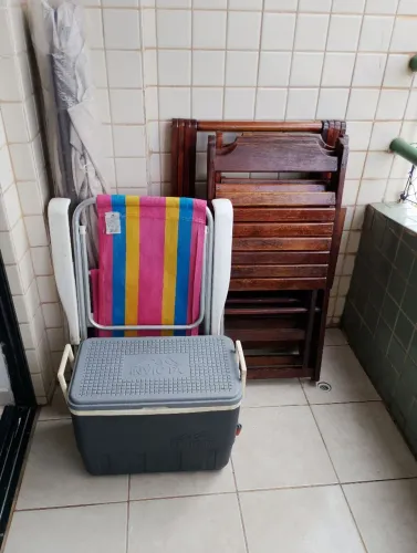 Cooler térmico e cadeira