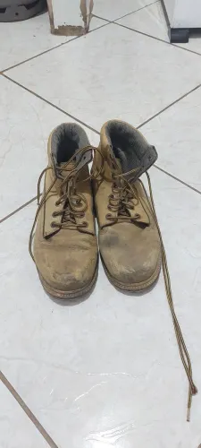 Bota de camurça 41